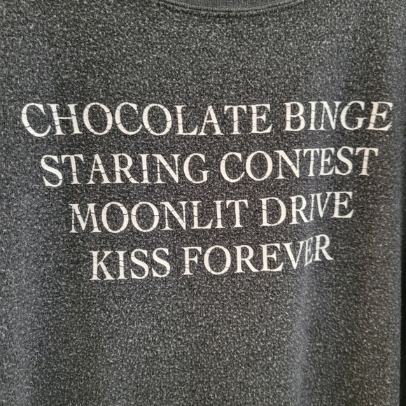 Wildfox Pullover Size Medium - Picture 3 of 5